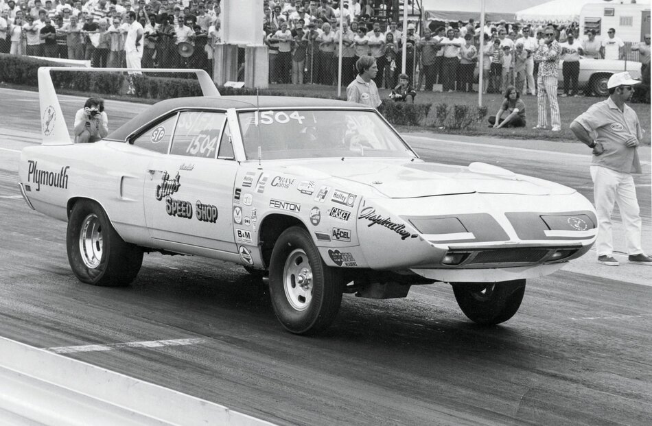 jim-hale-in-1970-plymouth-hemi-superbird.jpg